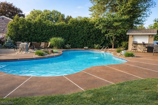 19 Caryn Place, Fairfield Twp., NJ 07004