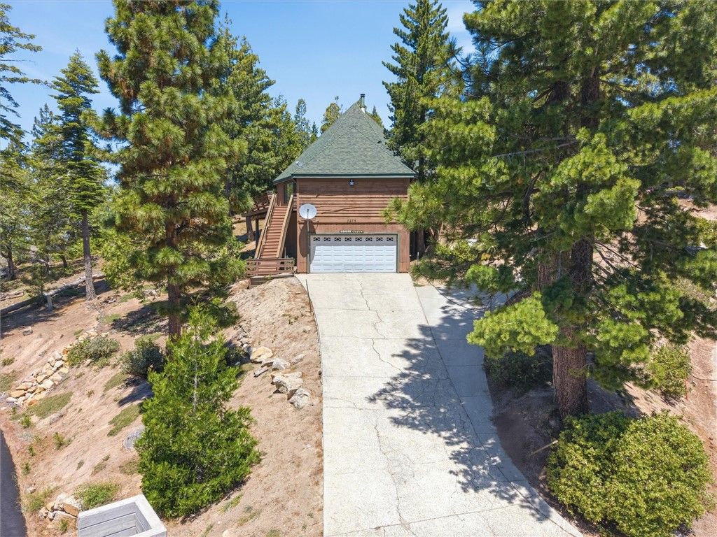 Image 4 of property listing at 7273 Yosemite Park, Yosemite, CA 95389