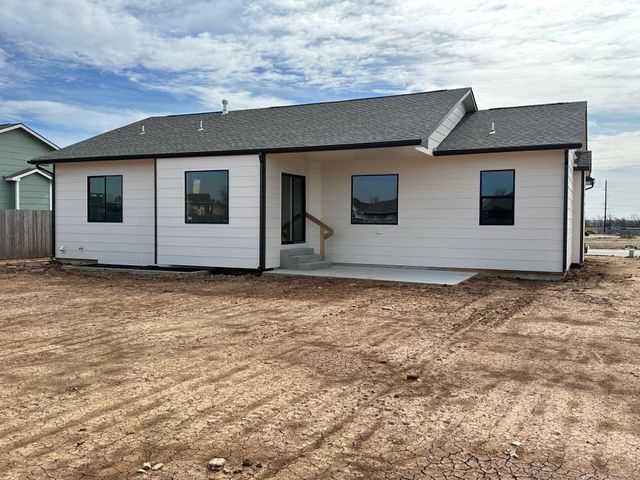 2809 N Rutland Ln, Augusta, KS 67010