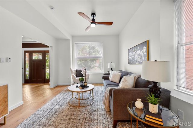 4038 Juniata Street, St Louis, MO 63116