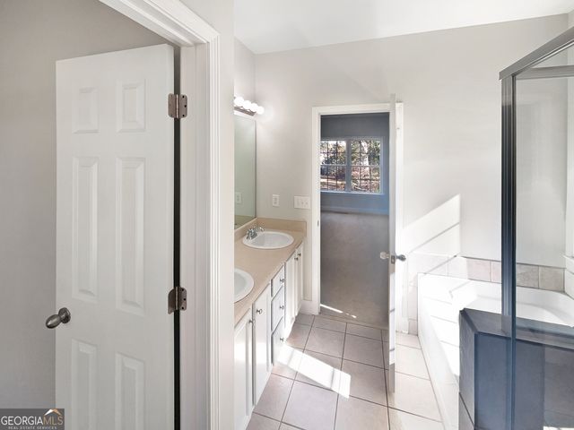 15 Cobblestone Drive NW, Cartersville, GA 30120