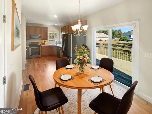 15 Cobblestone Drive NW, Cartersville, GA 30120