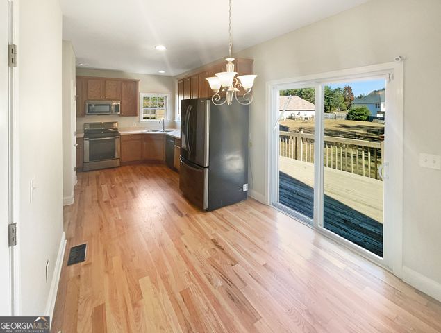 15 Cobblestone Drive NW, Cartersville, GA 30120