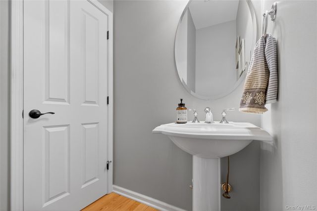 310 Bridgeview Drive, Poughkeepsie, NY 12601