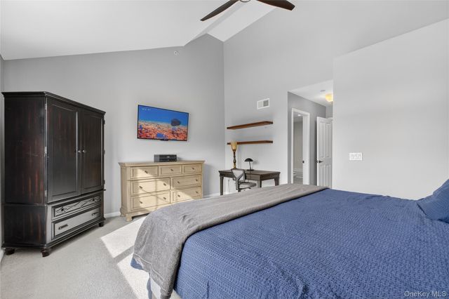 310 Bridgeview Drive, Poughkeepsie, NY 12601