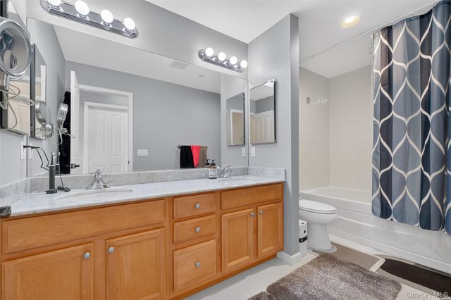 310 Bridgeview Drive, Poughkeepsie, NY 12601