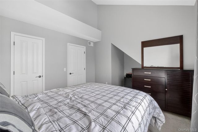 310 Bridgeview Drive, Poughkeepsie, NY 12601