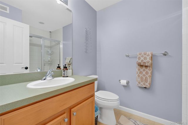 310 Bridgeview Drive, Poughkeepsie, NY 12601