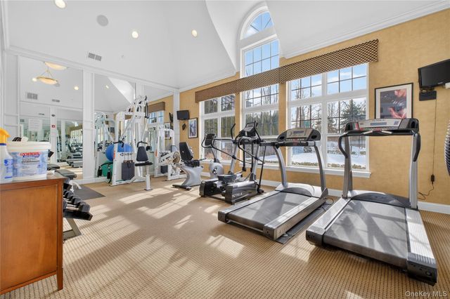 310 Bridgeview Drive, Poughkeepsie, NY 12601