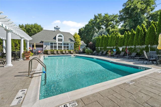 310 Bridgeview Drive, Poughkeepsie, NY 12601