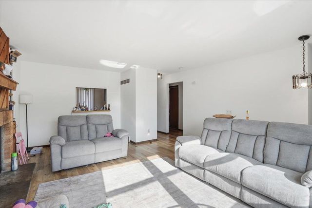 2938-2940 Traceway Drive, Madison, WI 53713