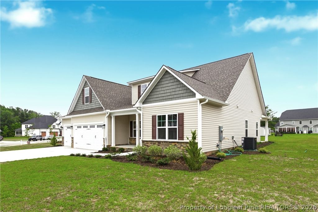 1923 Thomas Wood (Lot 103) Drive, Fayetteville, NC 28306 — photo 2