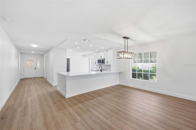 5526 CHANTECLAIRE 31, Sarasota, FL 34235