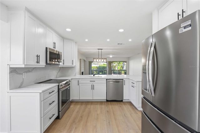5526 CHANTECLAIRE 31, Sarasota, FL 34235