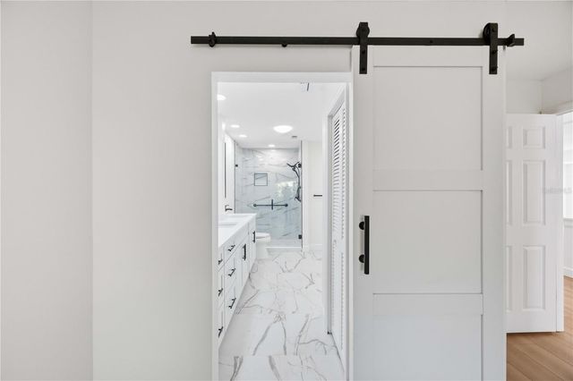 5526 CHANTECLAIRE 31, Sarasota, FL 34235