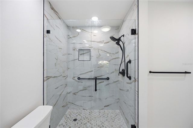 5526 CHANTECLAIRE 31, Sarasota, FL 34235