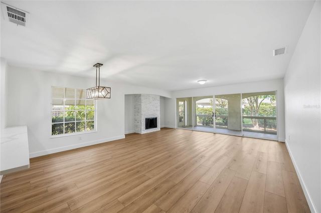 5526 CHANTECLAIRE 31, Sarasota, FL 34235
