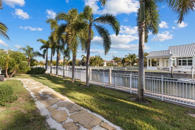 537 FORE DRIVE, Bradenton, FL 34208