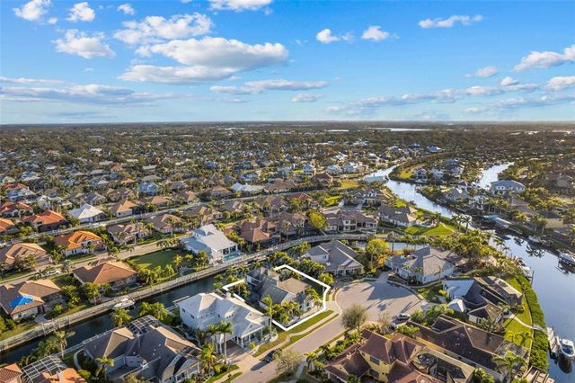 537 FORE DRIVE, Bradenton, FL 34208