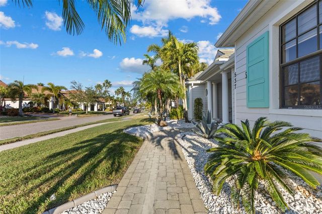 537 FORE DRIVE, Bradenton, FL 34208