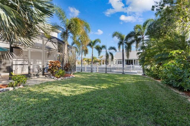 537 FORE DRIVE, Bradenton, FL 34208