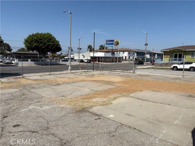 2400 W Florence Avenue, Los Angeles, CA 90043