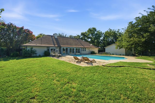 835 Cross Timbers Drive, Double Oak, TX 75077