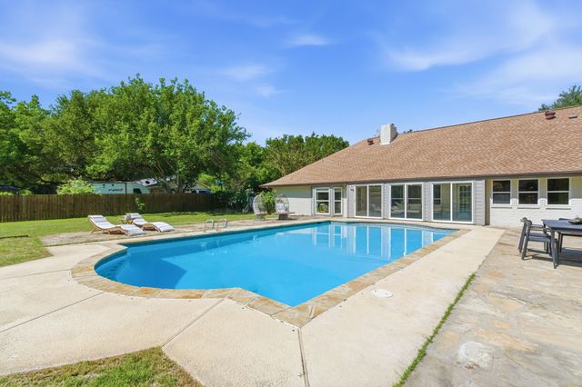 835 Cross Timbers Drive, Double Oak, TX 75077