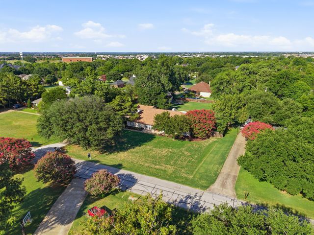 835 Cross Timbers Drive, Double Oak, TX 75077
