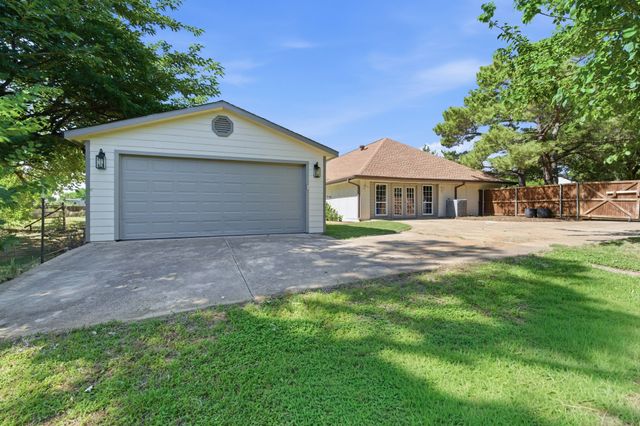 835 Cross Timbers Drive, Double Oak, TX 75077