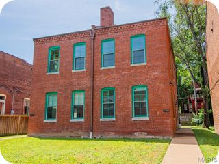 2409 Menard Street, St Louis, MO 63104