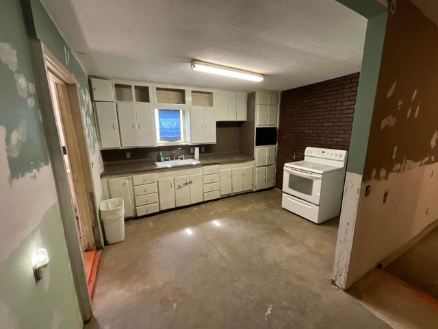 19995 Lakeway Lane, Montgomery, TX 77356