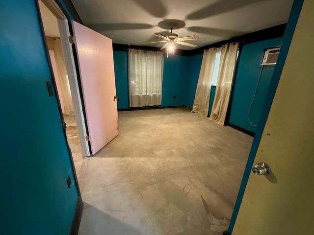 19995 Lakeway Lane, Montgomery, TX 77356