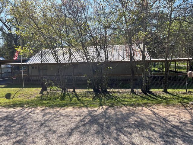 19995 Lakeway Lane, Montgomery, TX 77356