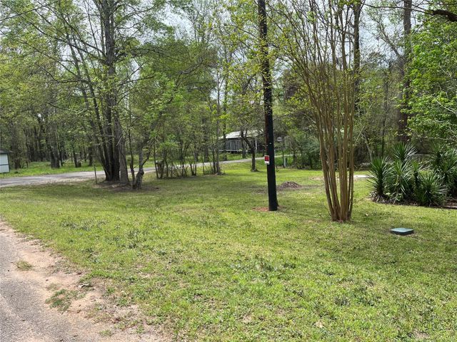 19995 Lakeway Lane, Montgomery, TX 77356