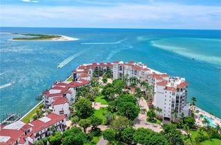 632 La Peninsula BLVD 632, Naples, FL 34113