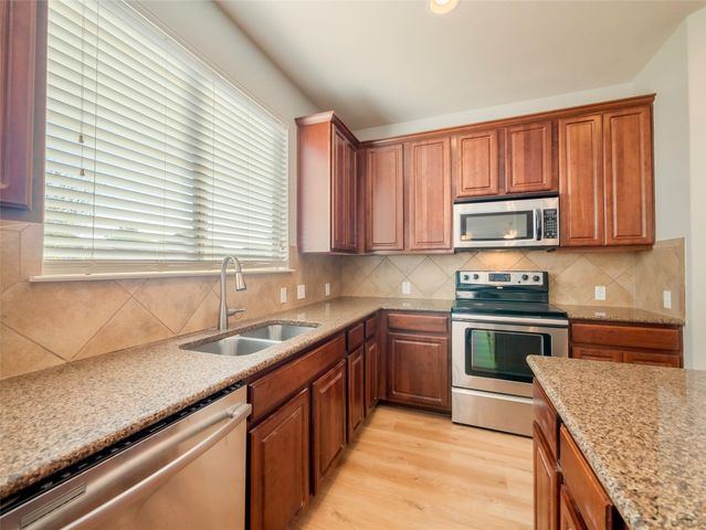 226 Vallecito DR, Georgetown, TX 78626