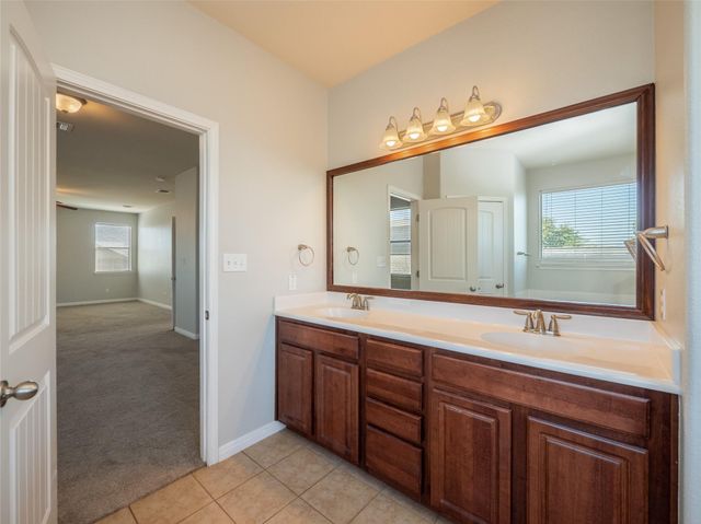 226 Vallecito DR, Georgetown, TX 78626