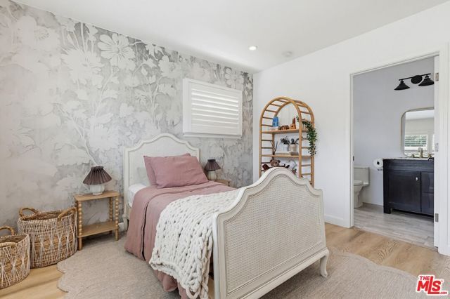 12836 Waddell Street, Valley Village, CA 91607