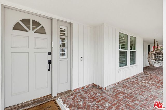 12836 Waddell Street, Valley Village, CA 91607