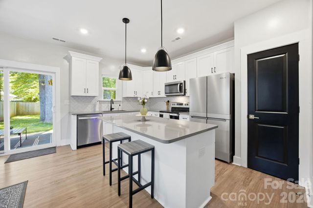 831 Mcarthur Avenue, Charlotte, NC 28206