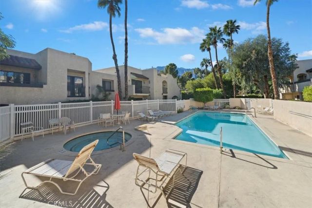 200 E Racquet Club 72, Palm Springs, CA 92262