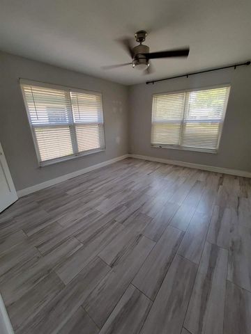 1123 N 17th Avenue, Hollywood, FL 33020