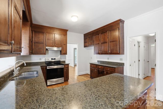 7000 Hollow Oak Drive, Mint Hill, NC 28227