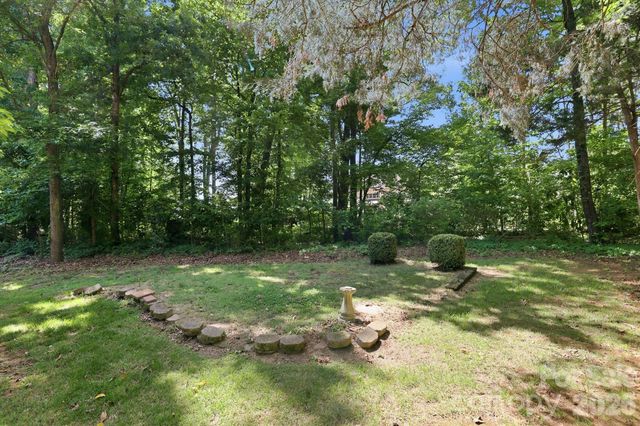 7000 Hollow Oak Drive, Mint Hill, NC 28227