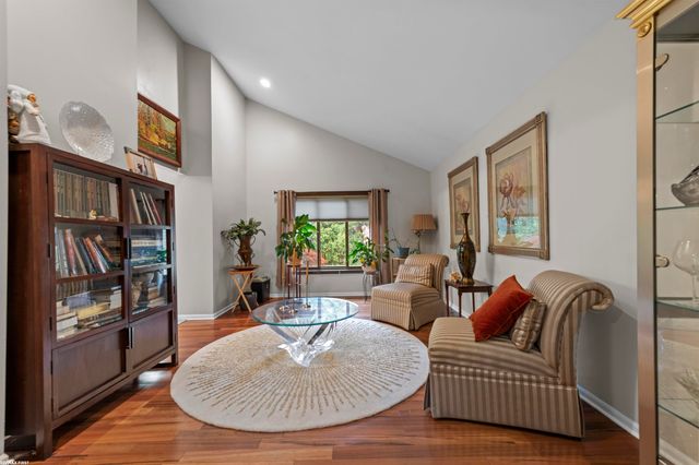 6910 Montgomery Drive, Shelby Twp, MI 48316