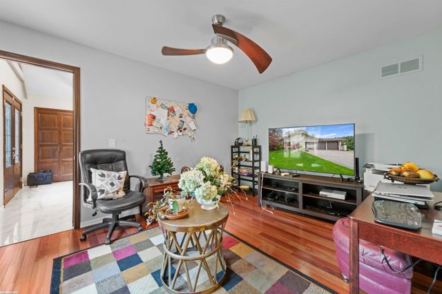 6910 Montgomery Drive, Shelby Twp, MI 48316