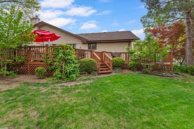 6910 Montgomery Drive, Shelby Twp, MI 48316