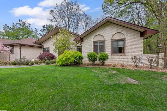 6910 Montgomery Drive, Shelby Twp, MI 48316