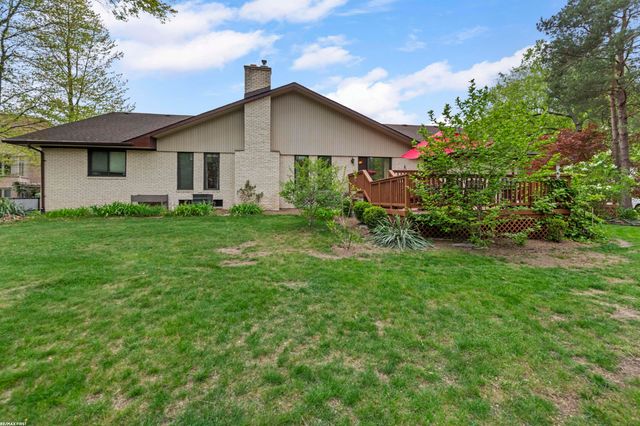 6910 Montgomery Drive, Shelby Twp, MI 48316